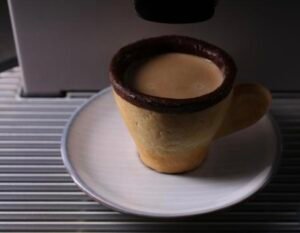 taza comestible con cafÉ
